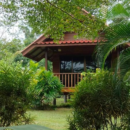 Sabai House Bungalow ヤオノイ島 エクステリア 写真