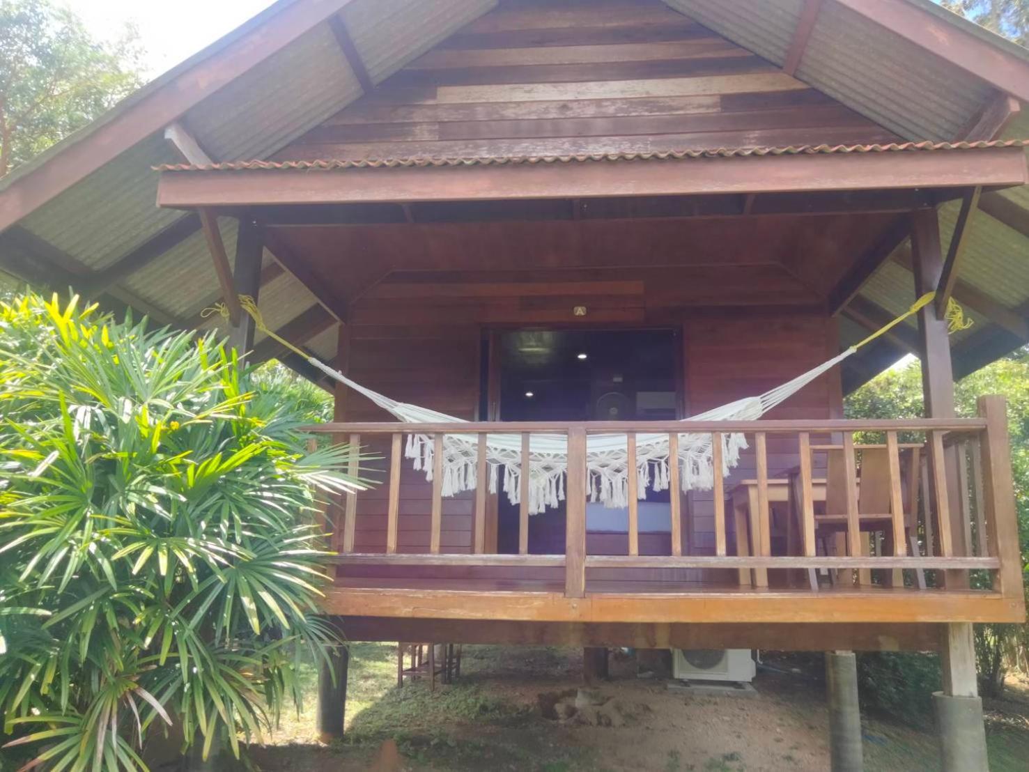 Sabai House Bungalow ヤオノイ島 エクステリア 写真
