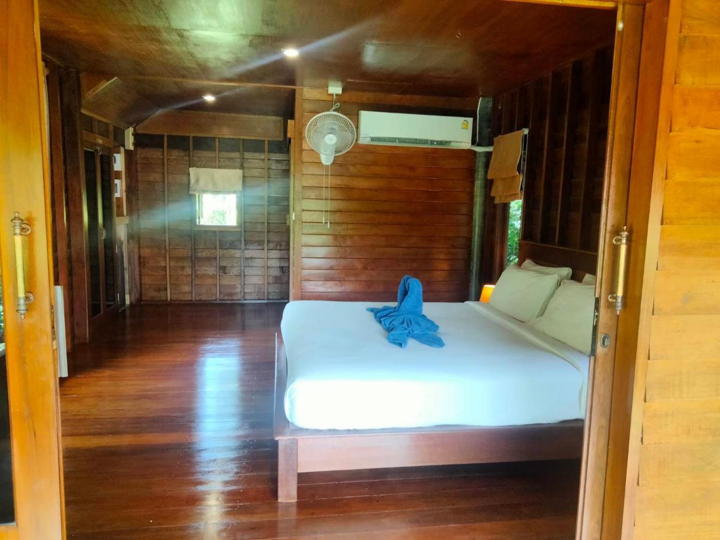 Sabai House Bungalow ヤオノイ島 エクステリア 写真